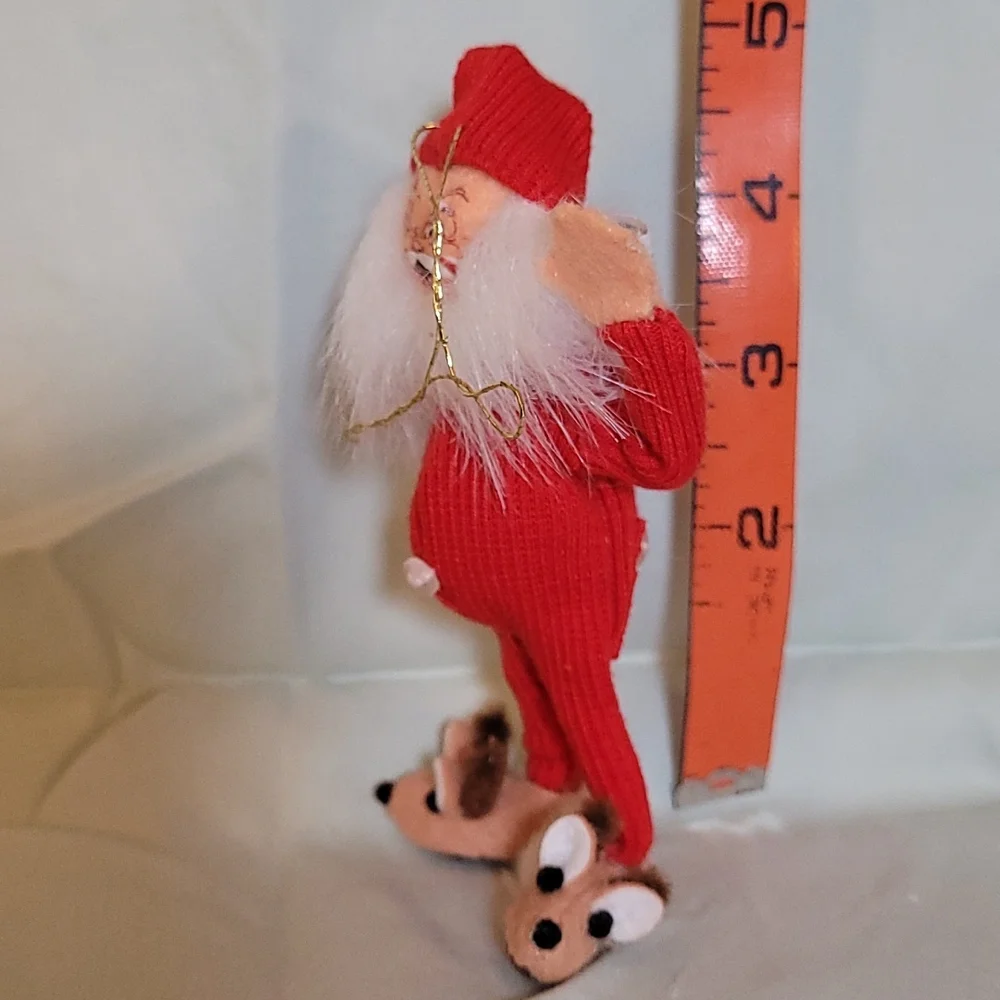 Annalee Christmas Ornament. Bedtime Santa with Slippers 2007 - Picture 7 of 11